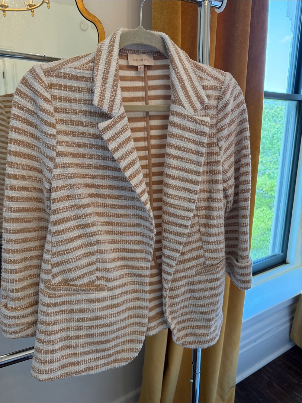 Women’s Striped Knit Blazer in Cream and Tan size m